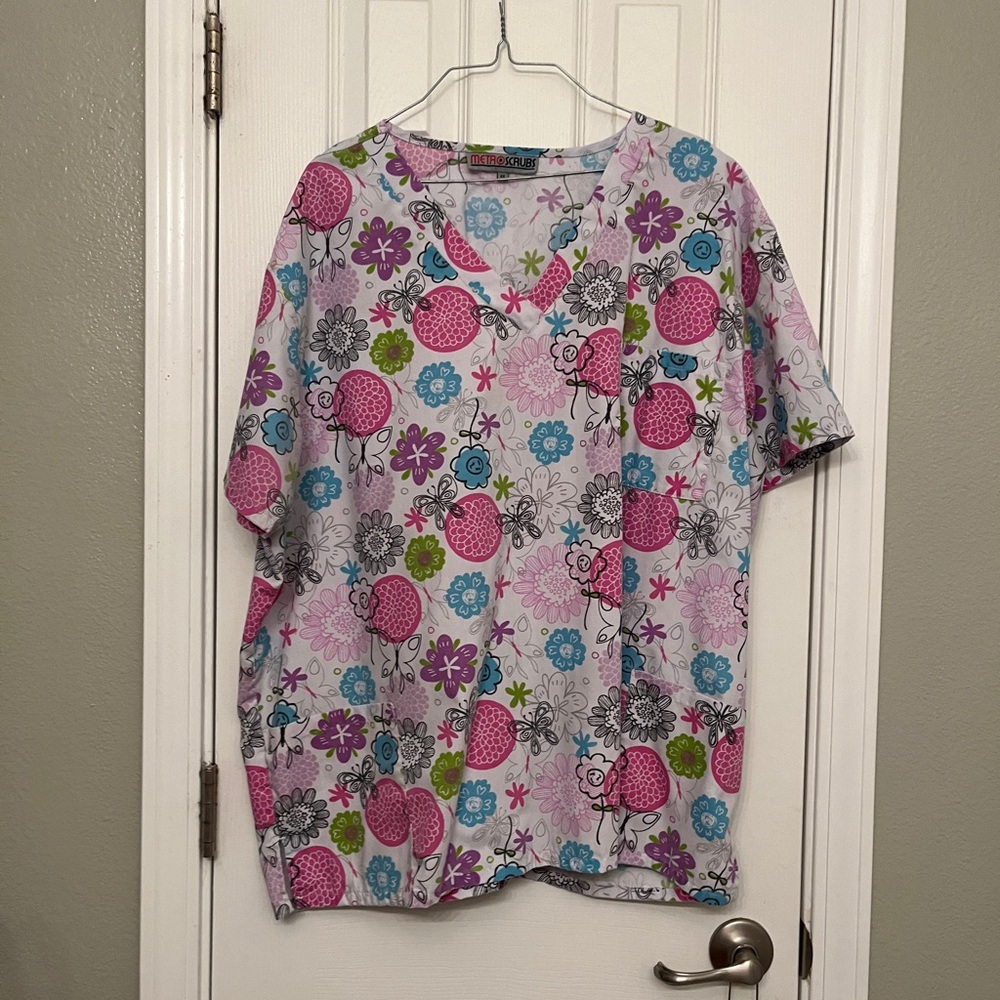 Colorful Women’s Floral  scrub Top